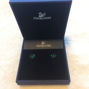 NWT Swarovski green stone earrings
